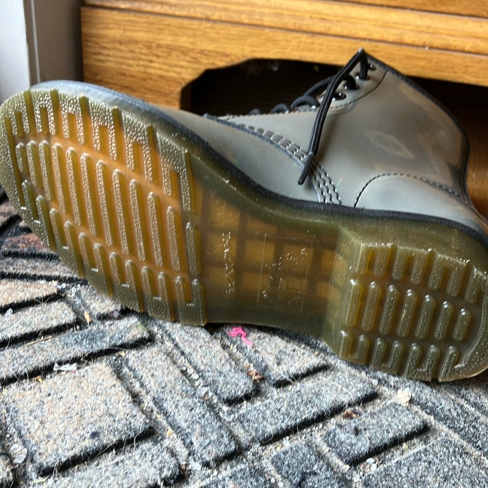 Dr. Martens iridescent gray gunmetal/rainbow Boots. 1460 YS 6 - Picture 13 of 14
